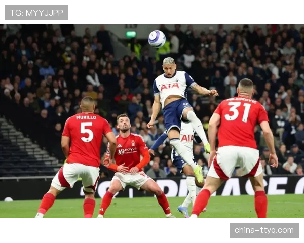 桑德兰1-0热刺，热刺14轮不胜深陷降级区